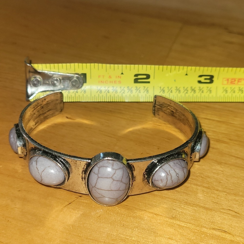 Vintage Howlite Cabochon Cuff Bracelet Silver Tone Southwestern Boho